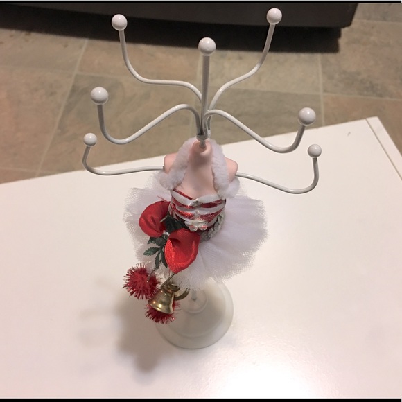 Christmas Lady Jewelry Holder (Q. 1)